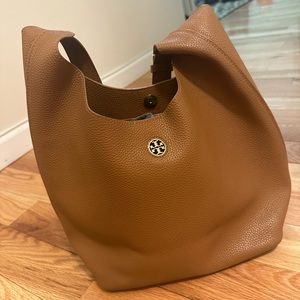 Beautiful used Tory Burch shoulder bag